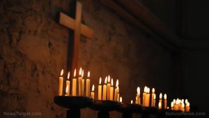 croix-Church-Cross-Alter-Candles
