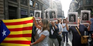 Méditation pour la paix en Catalogne tous les jours Protest